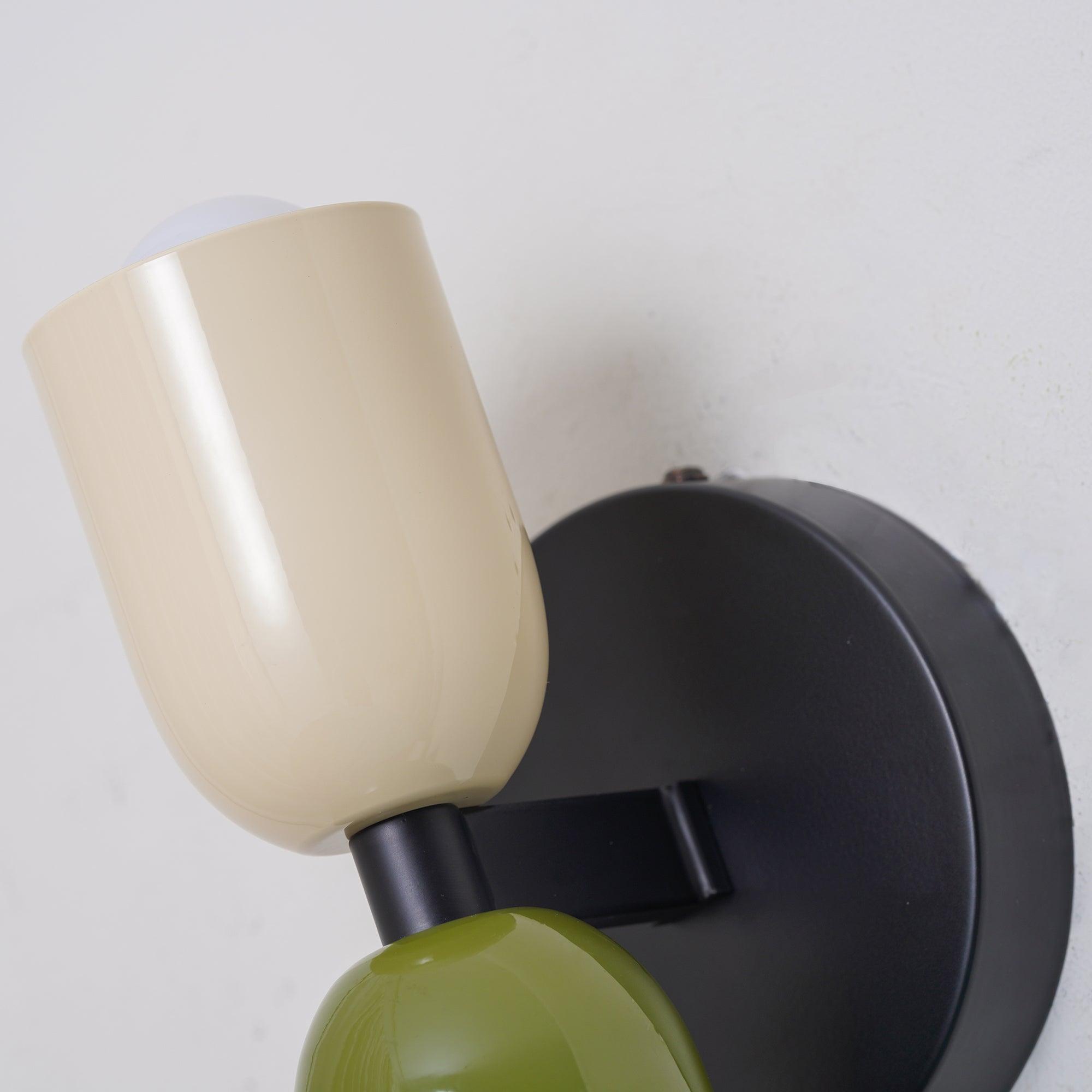 Dubbele Wandlamp met Stekker Lichtrichting Boven en Beneden Metalen Armatuur Gekleurde Kap E26 / E27 Fitting | Sansoti