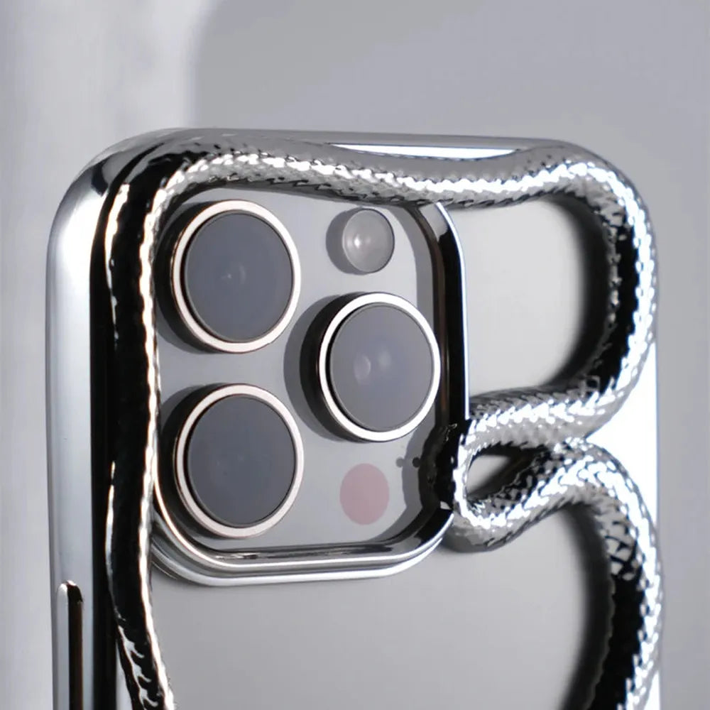 iPhone Hoesje met Slangpatroon en Verstevigde Bumper – Matte en Verchroomde Afwerking voor iPhone 12-17 | Sansoti