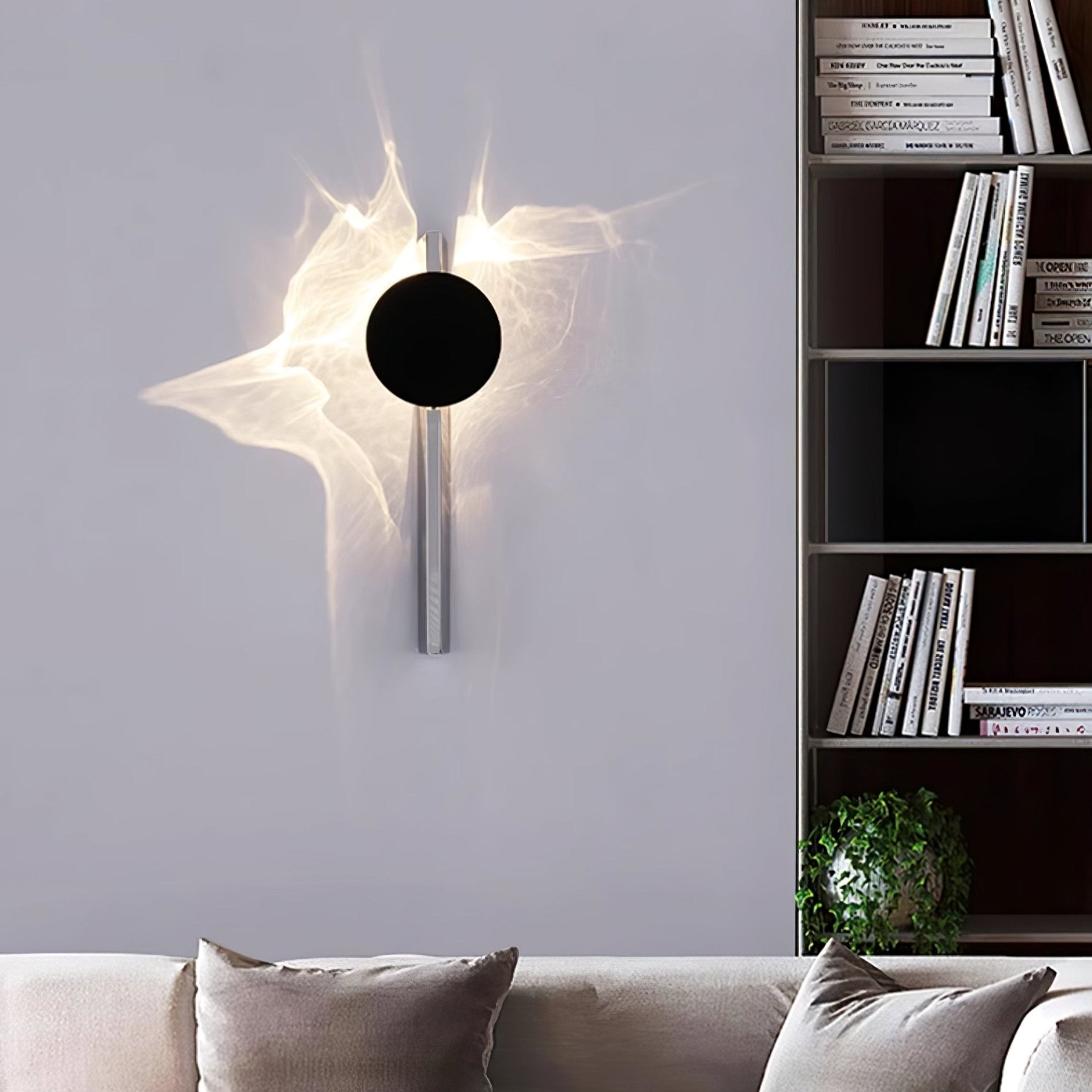 Kinetic Shadow Wandlamp Sculptuur met Verchroomde Schaduwprojectie | Sansoti