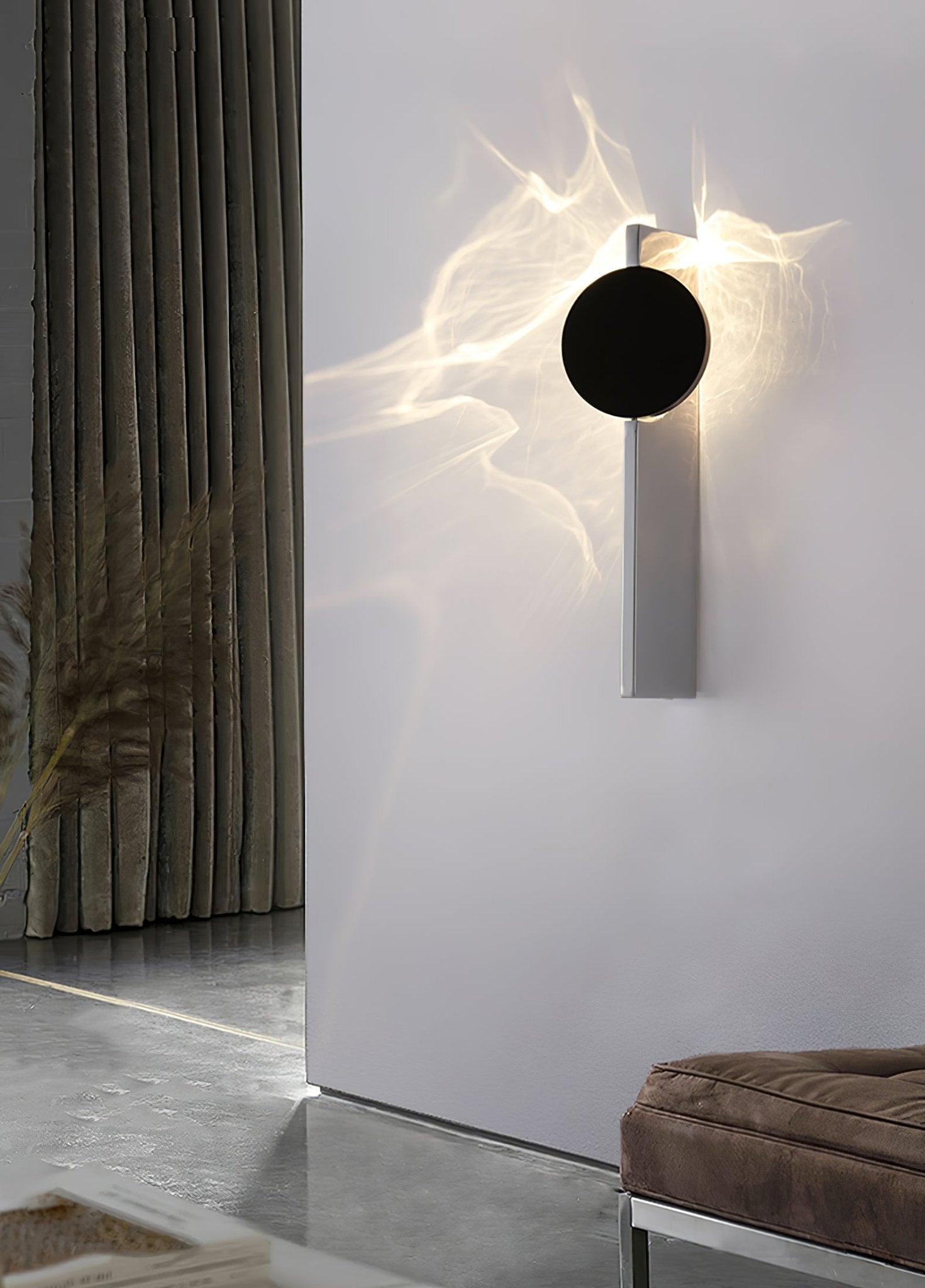 Kinetic Shadow Wandlamp Sculptuur met Verchroomde Schaduwprojectie | Sansoti
