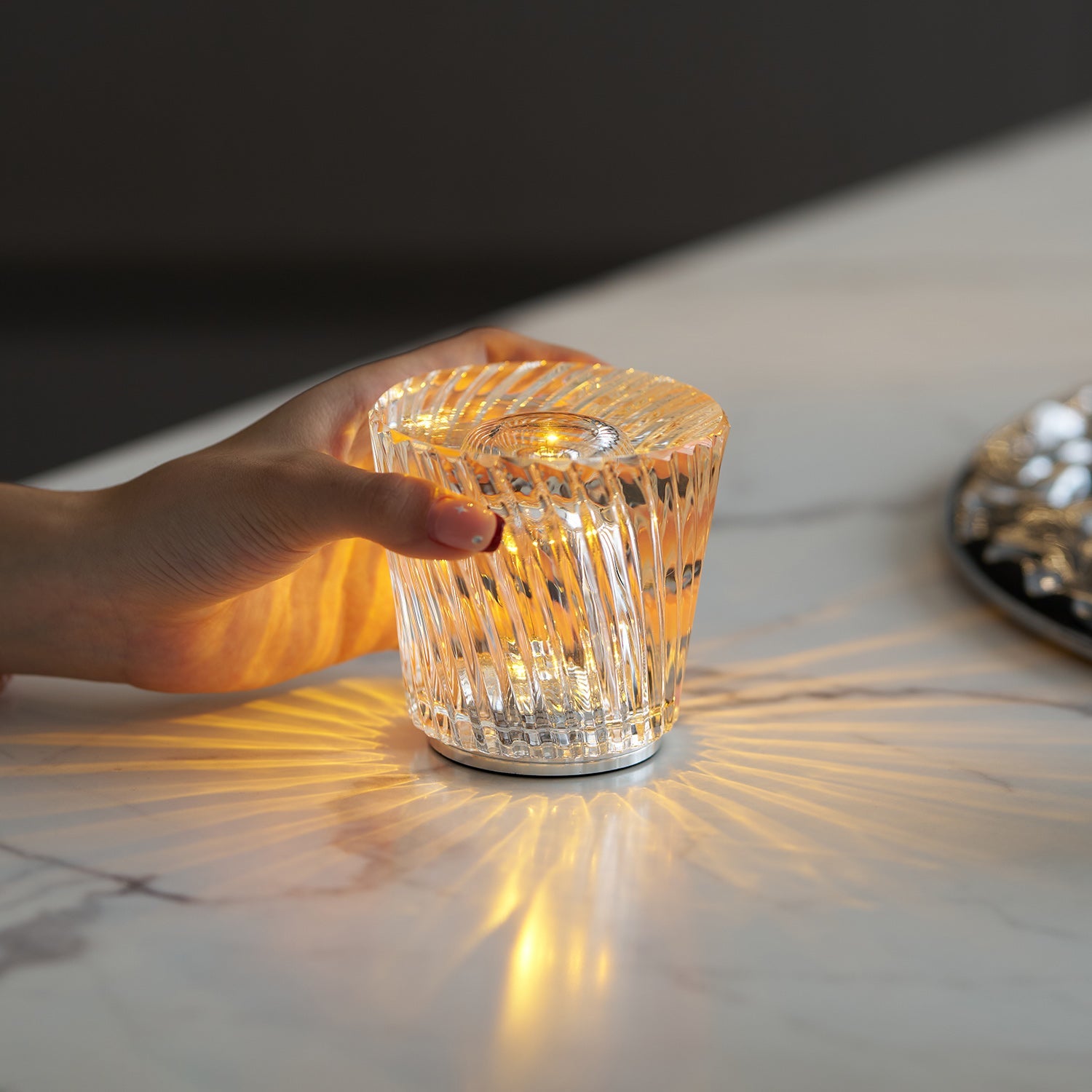Diamant Kristal Tafellamp met Ingebouwde Accu – Draadloos & Dimbaar – Ø 8,2 cm × H 9 cm | Sansoti