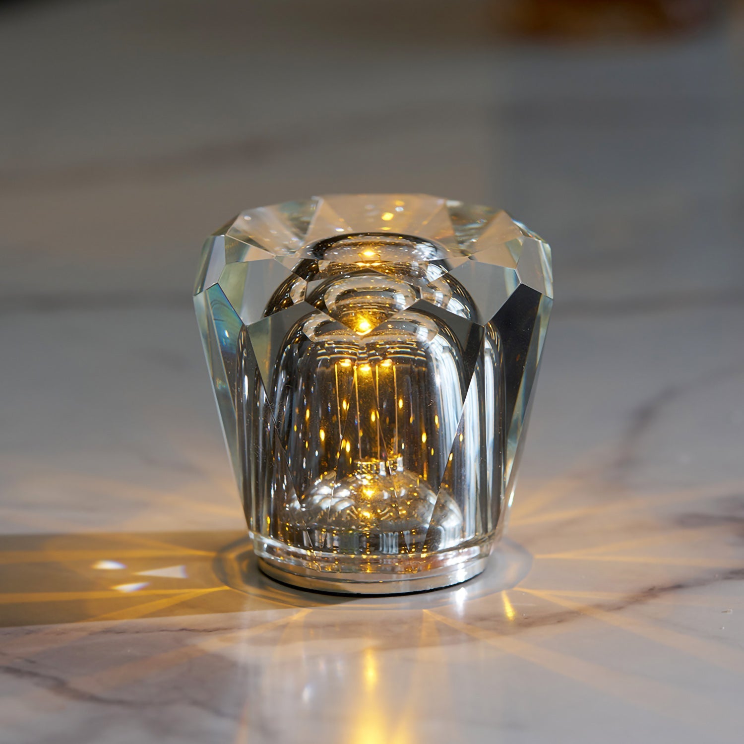 Diamant Kristal Tafellamp met Ingebouwde Accu – Draadloos & Dimbaar – Ø 8,2 cm × H 9 cm | Sansoti