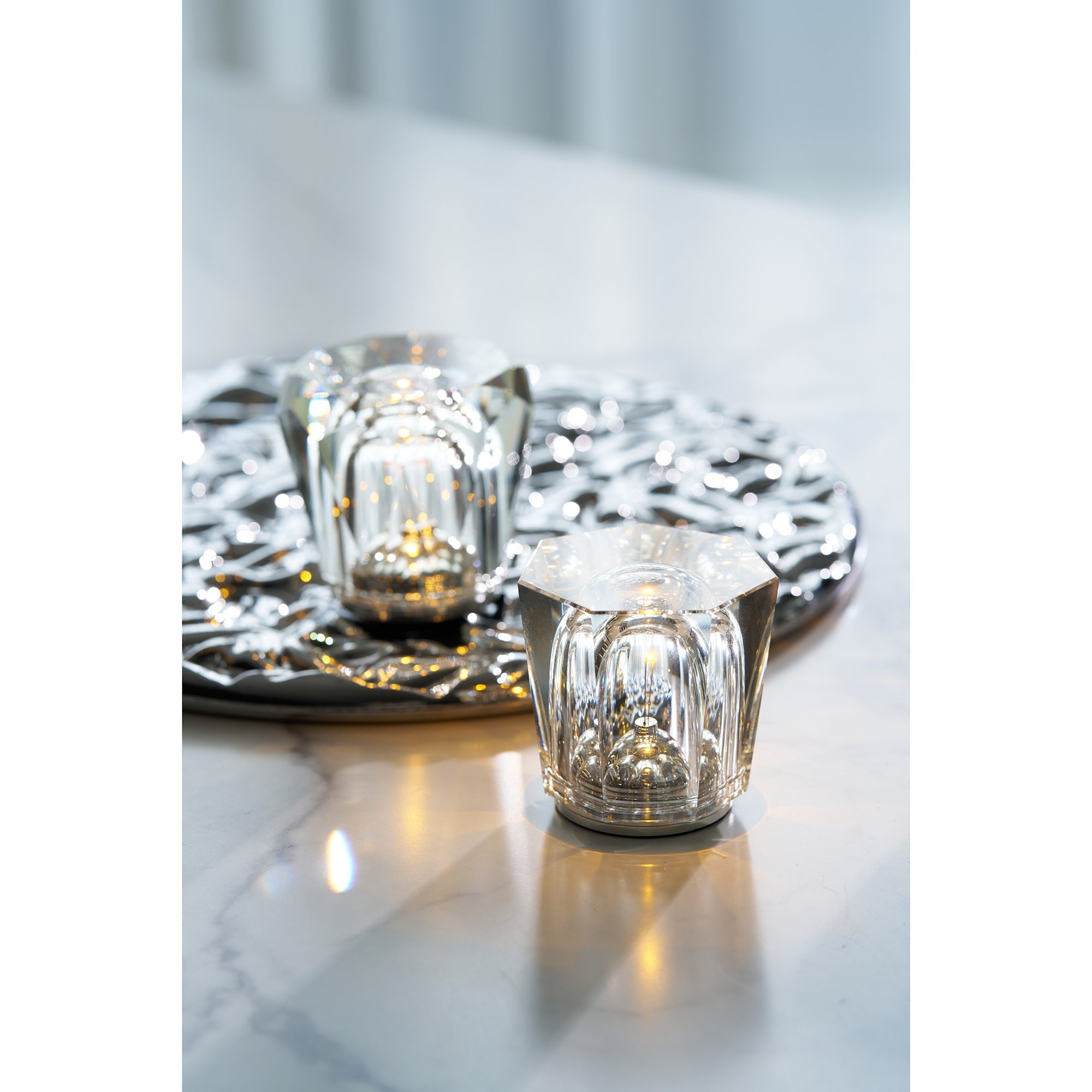 Diamant Kristal Tafellamp met Ingebouwde Accu – Draadloos & Dimbaar – Ø 8,2 cm × H 9 cm | Sansoti