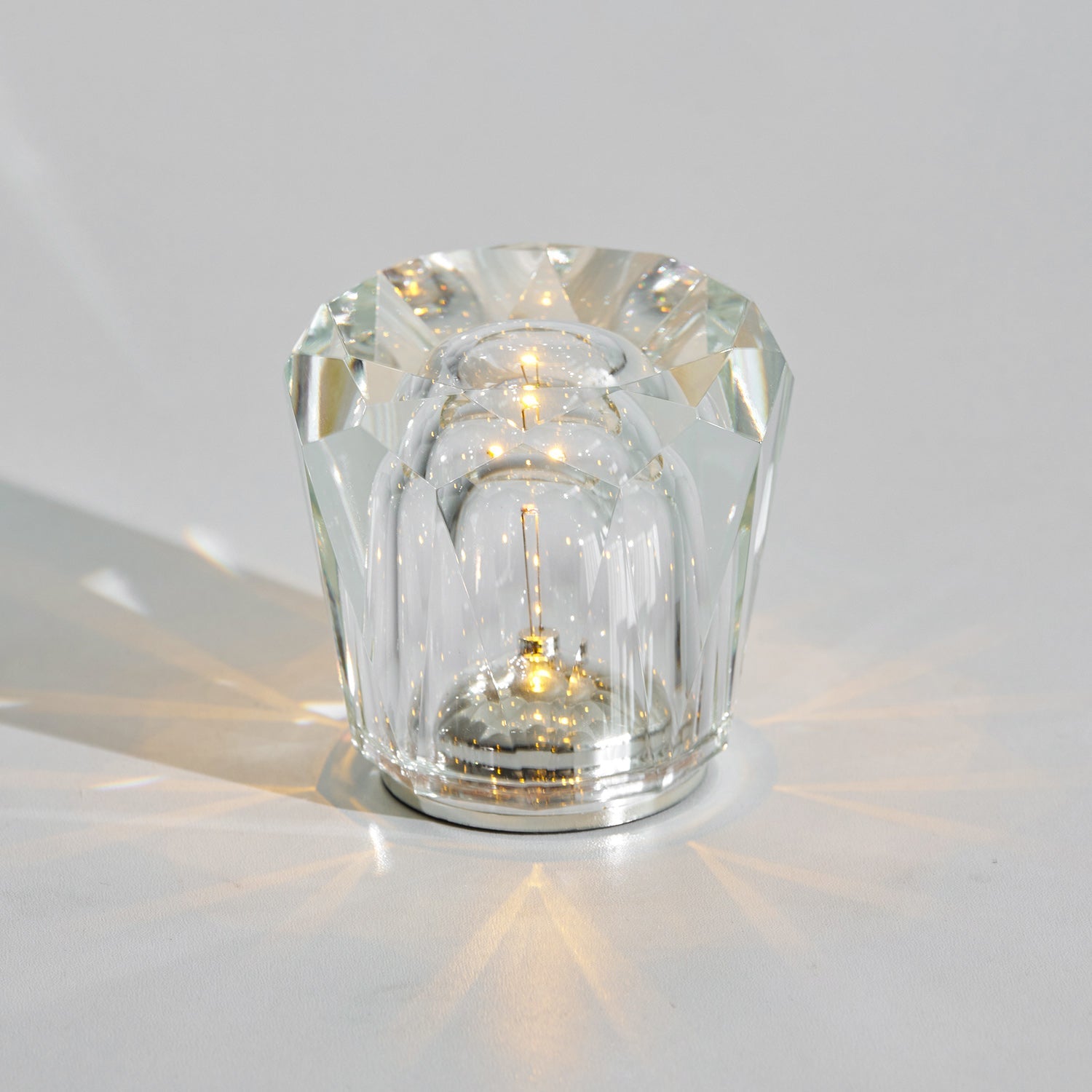 Diamant Kristal Tafellamp met Ingebouwde Accu – Draadloos & Dimbaar – Ø 8,2 cm × H 9 cm | Sansoti