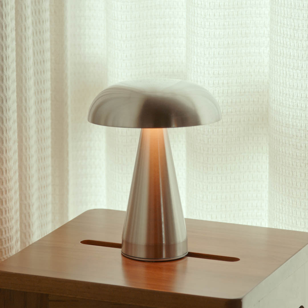 Lampe de table Sans fil Rechargeable USB-C Toucher Dimmable Métal Or Aluminium Terrasse | Restfield