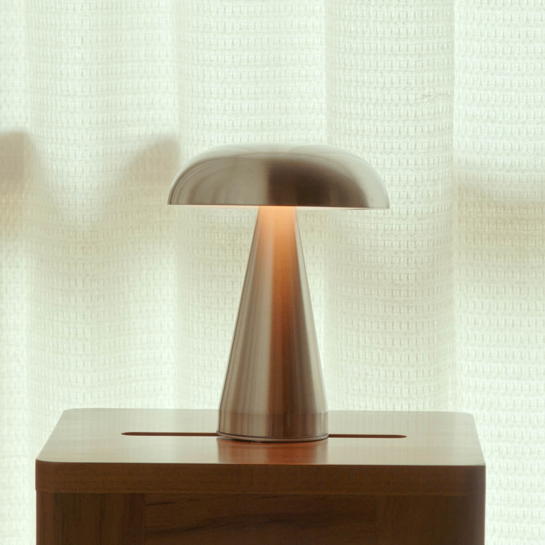 Lampe de table Sans fil Rechargeable USB-C Toucher Dimmable Métal Or Aluminium Terrasse | Restfield