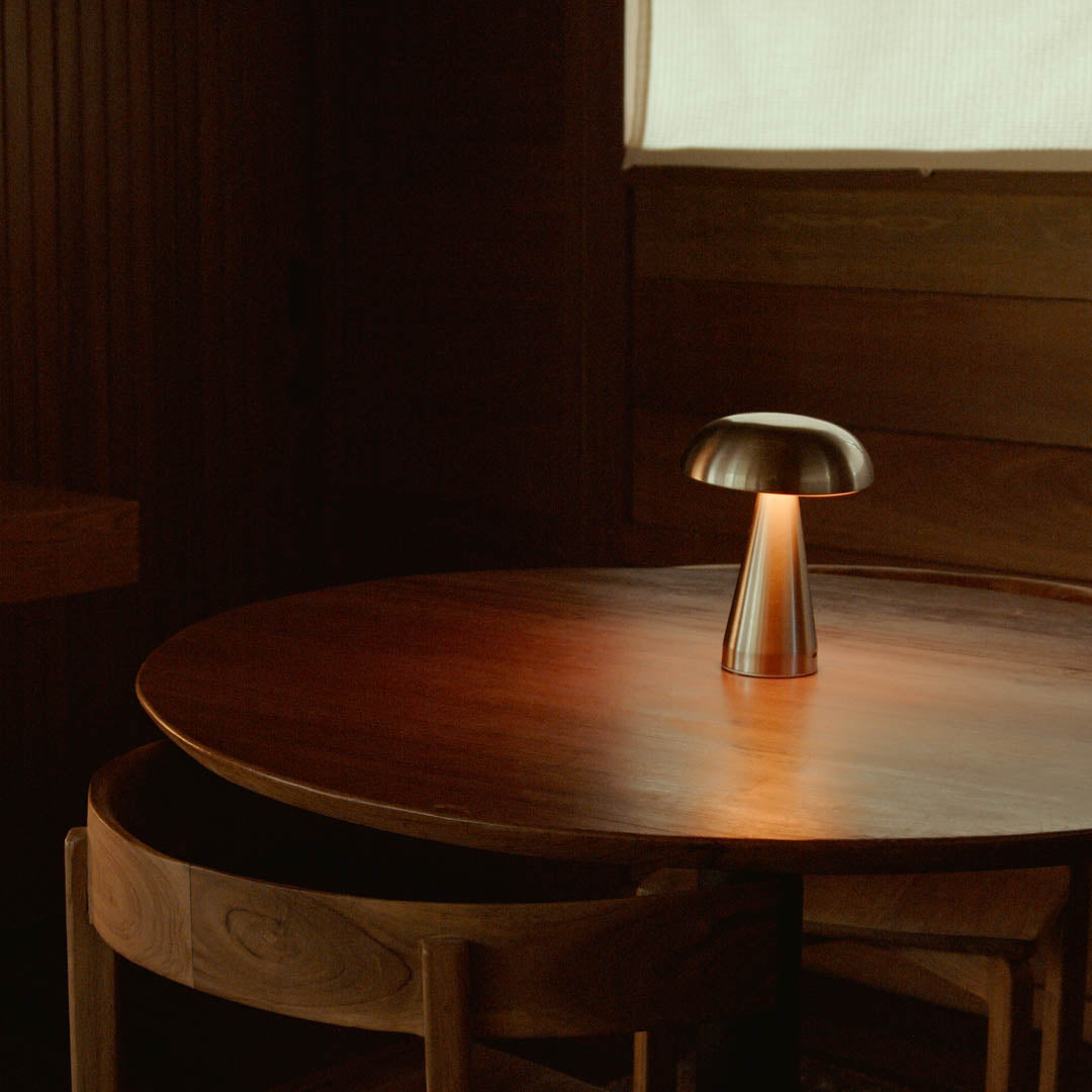 Lampe de table Sans fil Rechargeable USB-C Toucher Dimmable Métal Or Aluminium Terrasse | Restfield