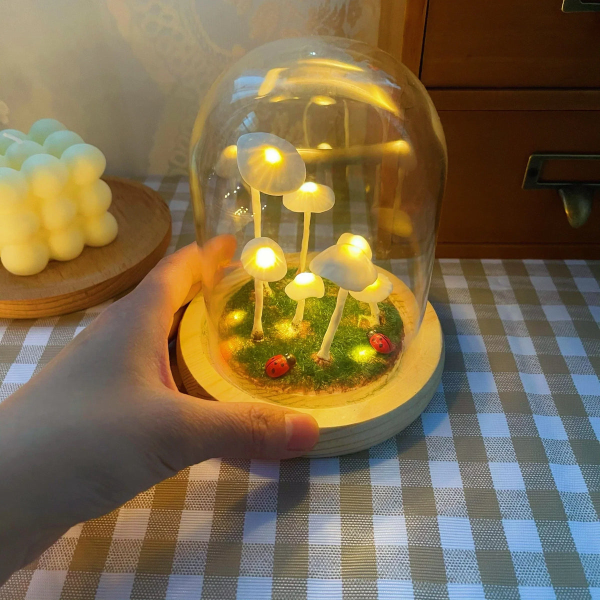 DIY-Pilzlampe aus Glas und Holz – Magische stimmungsvolle Tischleuchte in Warmweiß, dekorativ für Wohn- und Schlafzimmer | Sansoti