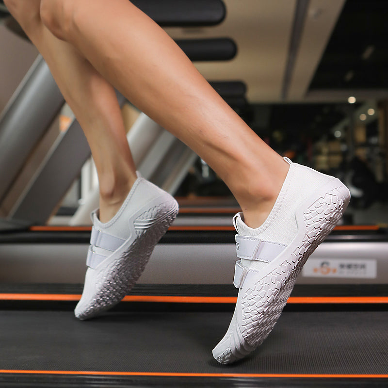 Flat Training Shoes for Squats and Weightlifting with Stable Sole, Non-Slip Grip, and Optimal Foot Stability | Sansoti