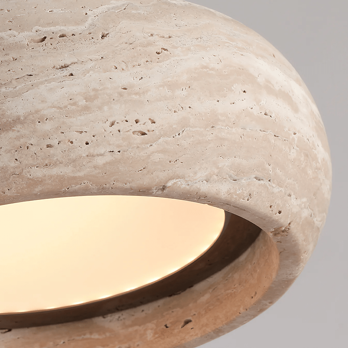 Travertin-Pendelleuchte in Donut-Form mit integrierter LED, warmweiß, dimmbar, Naturstein-Design, stimmungsvolle Beleuchtung | Sansoti