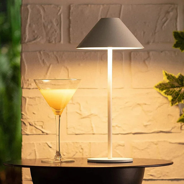 Wiederaufladbare kabellose dimmbare LED-Tischlampe, 3000K warmweißes Licht, für drinnen und draußen, Touch-Bedienung, Metall, 31cm | Sansoti