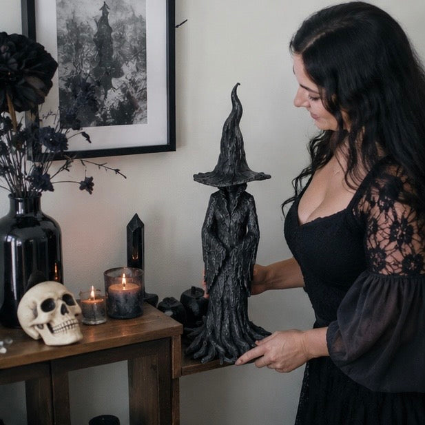 Gothic Witch Resin Sculpture - Mystical Wizard Figure Dark Fantasy Decoration for Living Room Office | Sansoti