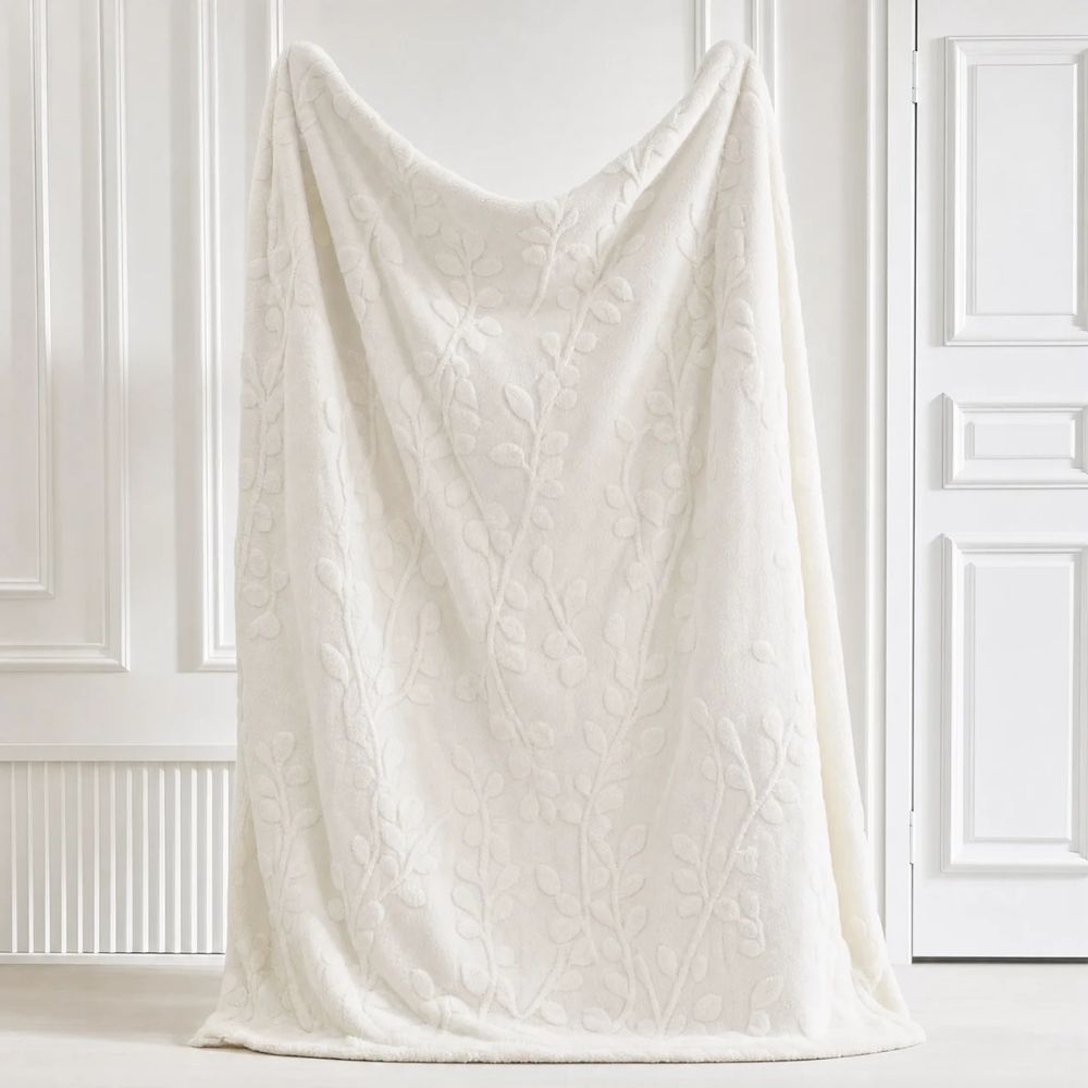 Reversible Throw with Leaf Pattern - Soft Sherpa Fleece Blanket - Warm Decorative Bedding for the Sofa | Sansoti