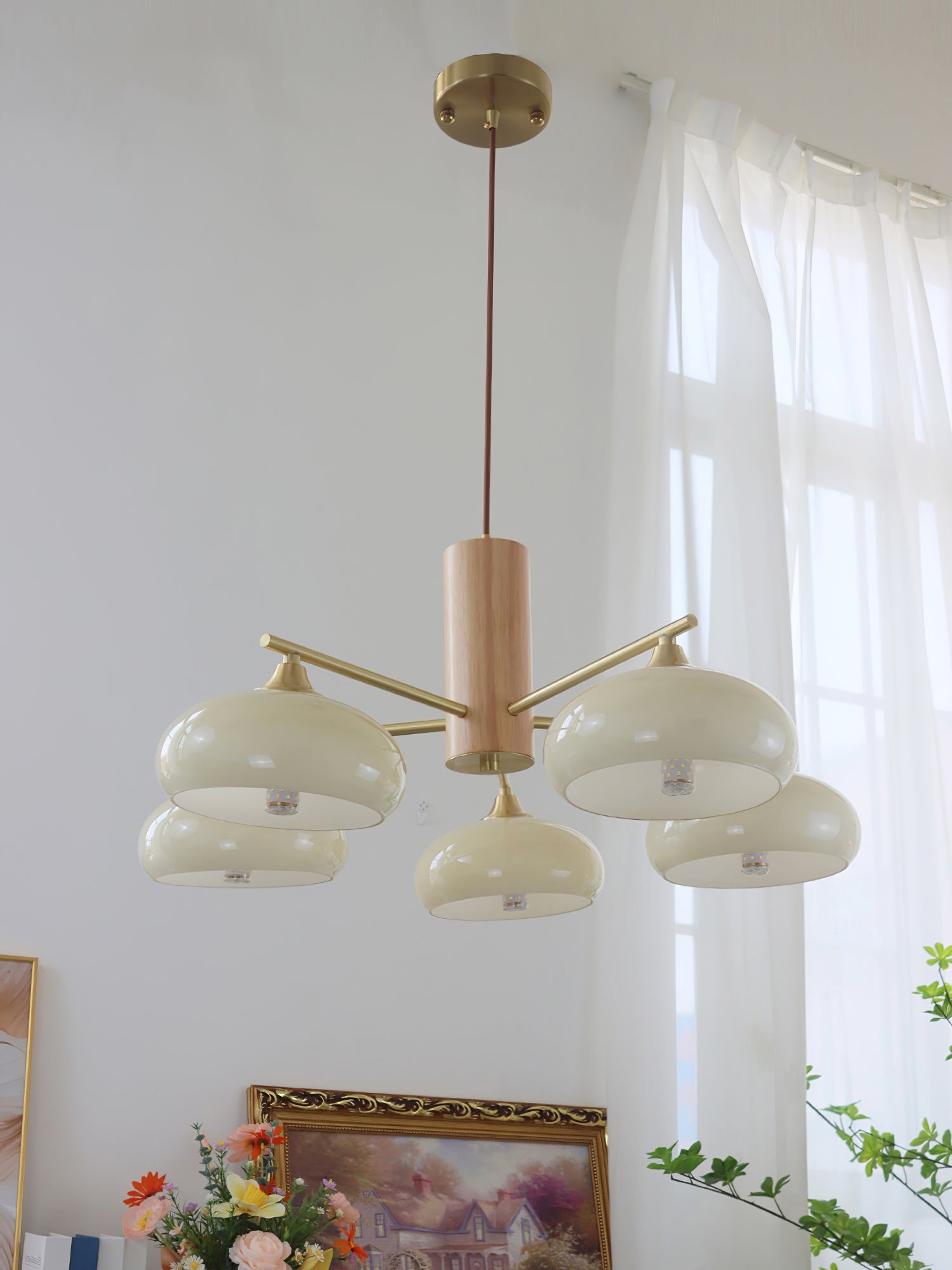 Ovale Design Kroonluchter Met Glazen Kappen En Messing Details Voor Woonkamer En Eetkamer | Sansoti