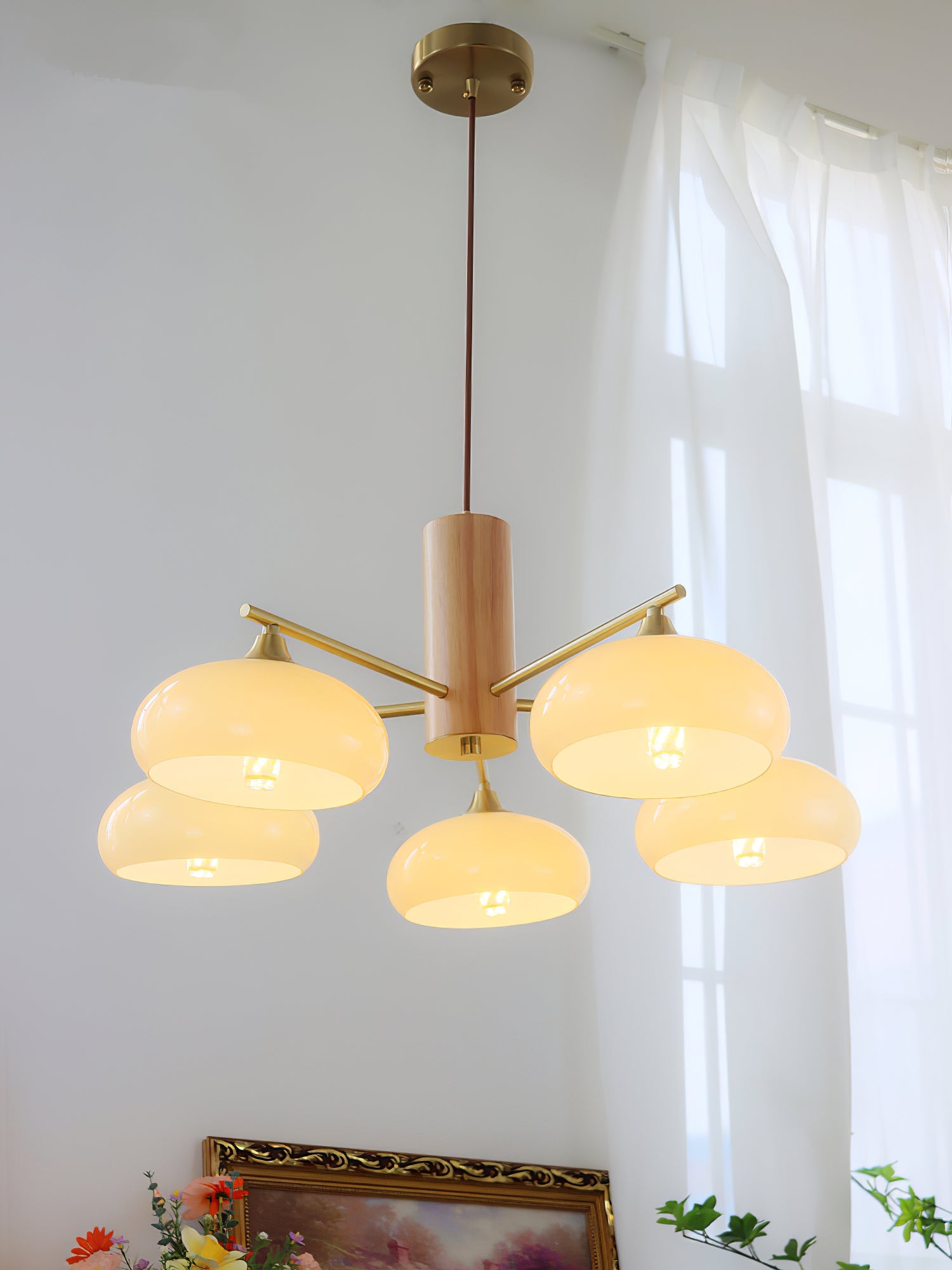 Ovale Design Kroonluchter Met Glazen Kappen En Messing Details Voor Woonkamer En Eetkamer | Sansoti