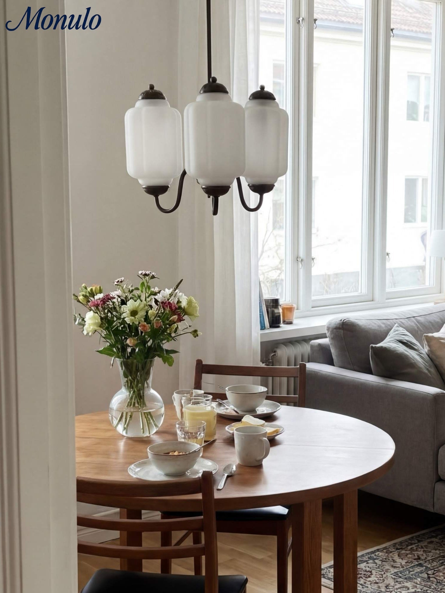 Melkglazen Kroonluchter Vintage Afwerking Tijdloze Elegantie Klassieke Verlichting voor Eetkamer Woonkamer | Sansoti