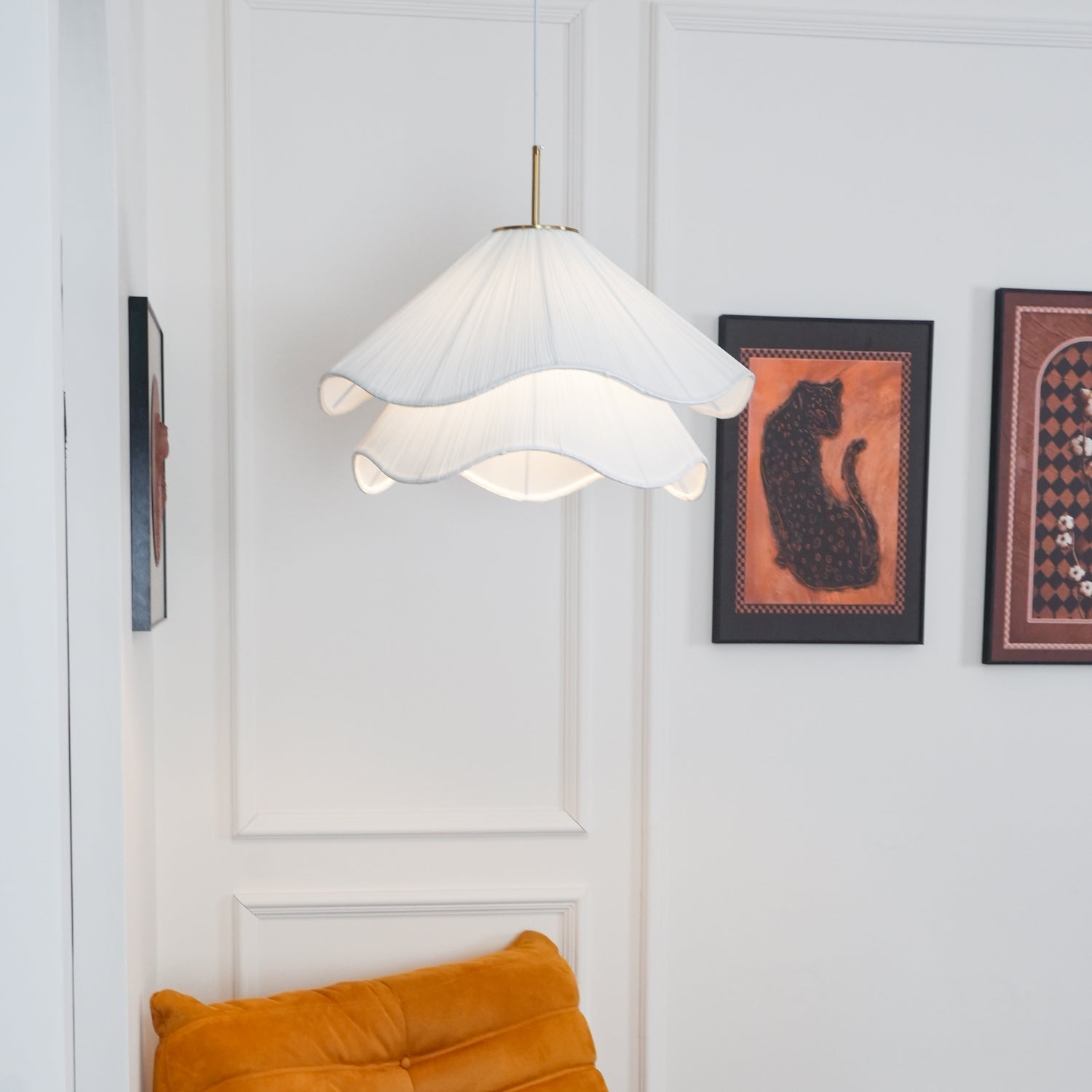 Hanglamp Gelaagde Plissé Kap — Bloembladachtig Licht Gouden Fitting E26/E27 Dakschuine Montage | Sansoti