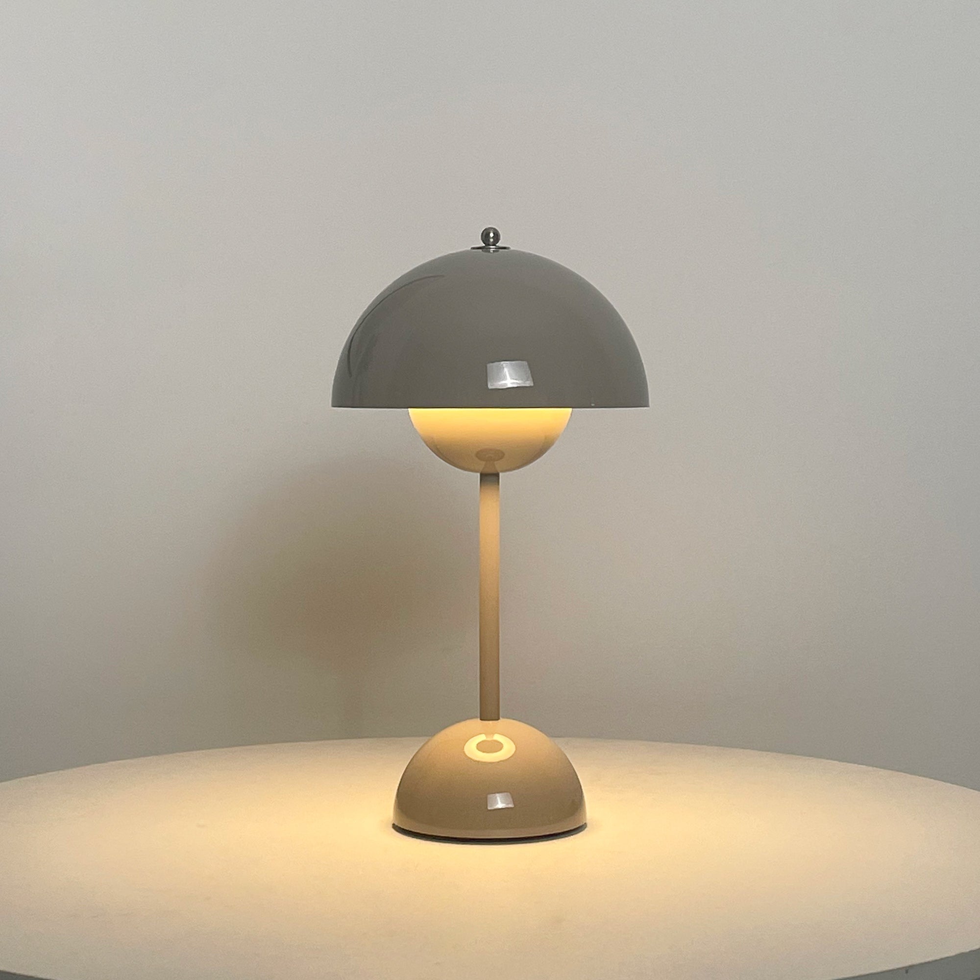 Draadloze Tafellamp met Geïntegreerde LED Accu — Dimbaar 3000K-6000K | Icoon Scandinavisch Design | Sansoti