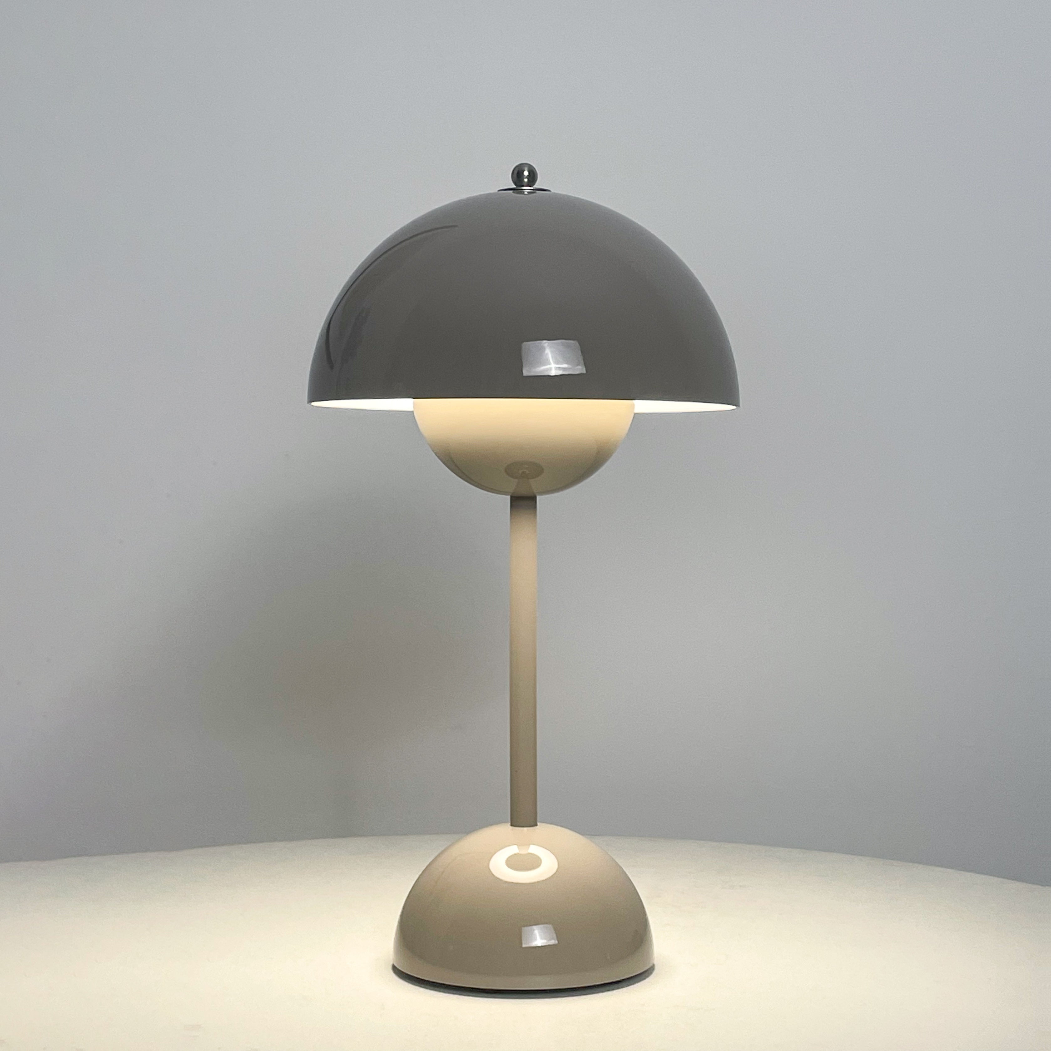 Draadloze Tafellamp met Geïntegreerde LED Accu — Dimbaar 3000K-6000K | Icoon Scandinavisch Design | Sansoti