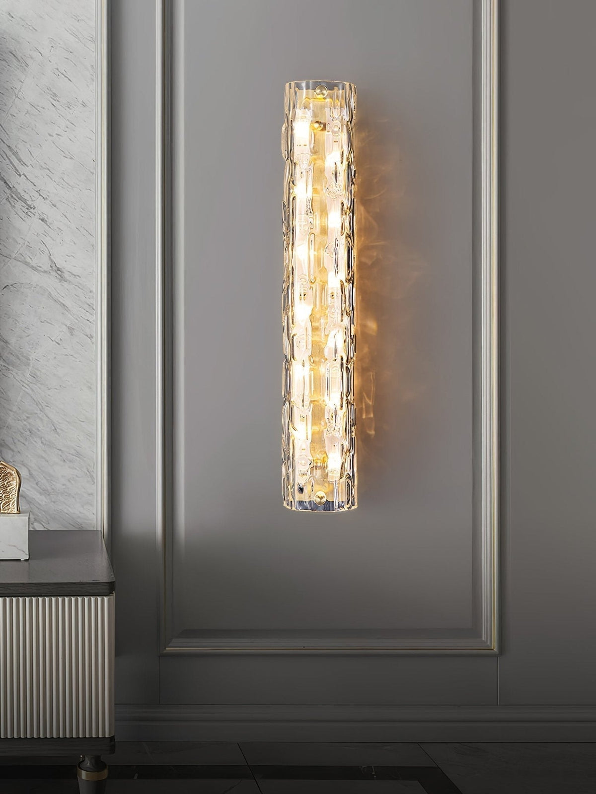 Glas-Wandleuchte aus messingfarbenem Metall, integrierte LED 3000K-6000K, dimmbare integrierte Beleuchtung, Wohnzimmer | Sansoti