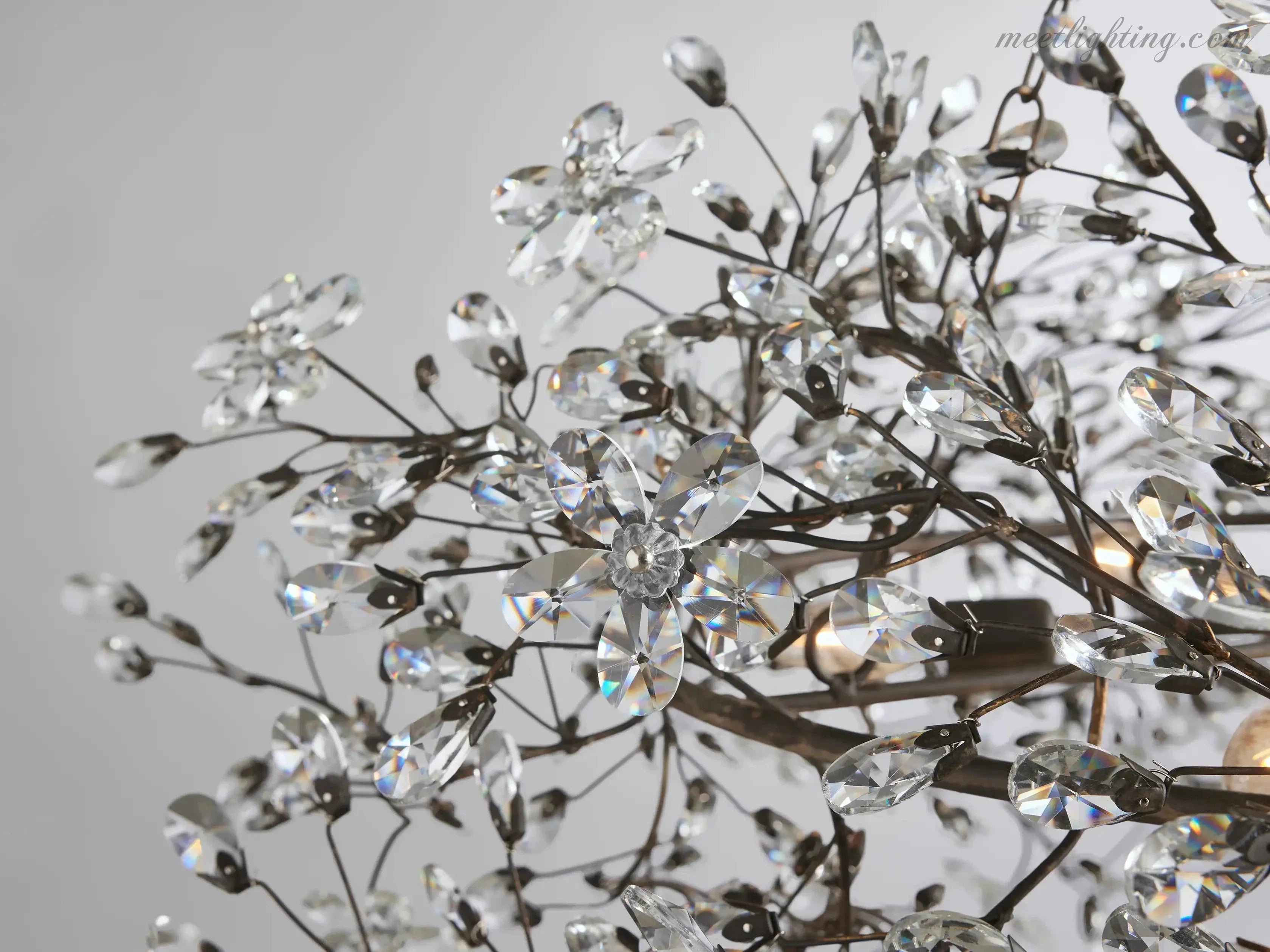 Lustre avec finition dorée, 6 à 12 sources lumineuses, suspension en fer fabriquée à la main, réglable, pour table à manger | Sansoti