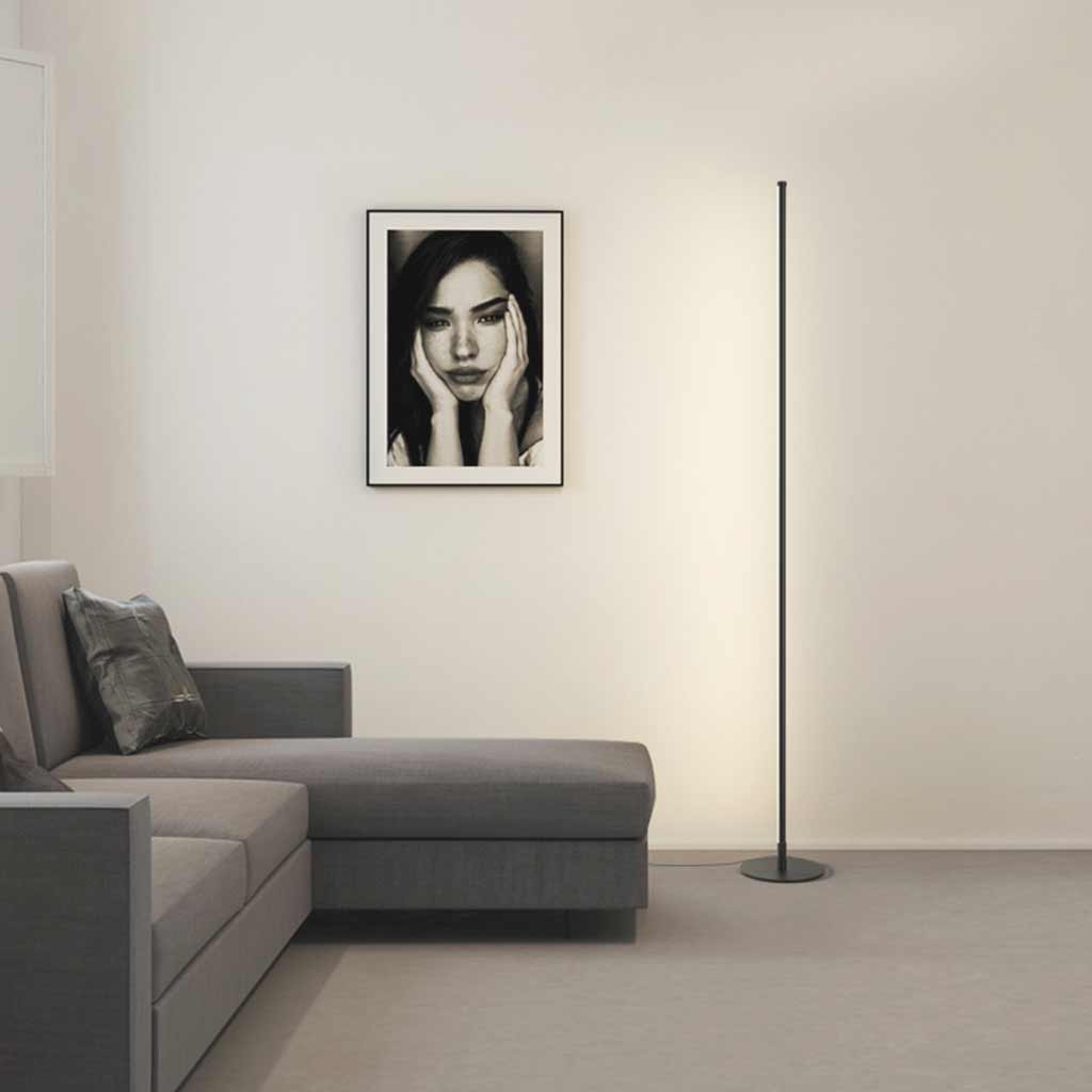 Schlanke dimmbare LED-Stehleuchte mit Fernbedienung, Aluminium, Eisen, Acryl, Schwarz Weiß, modern, minimalistisch | Sansoti