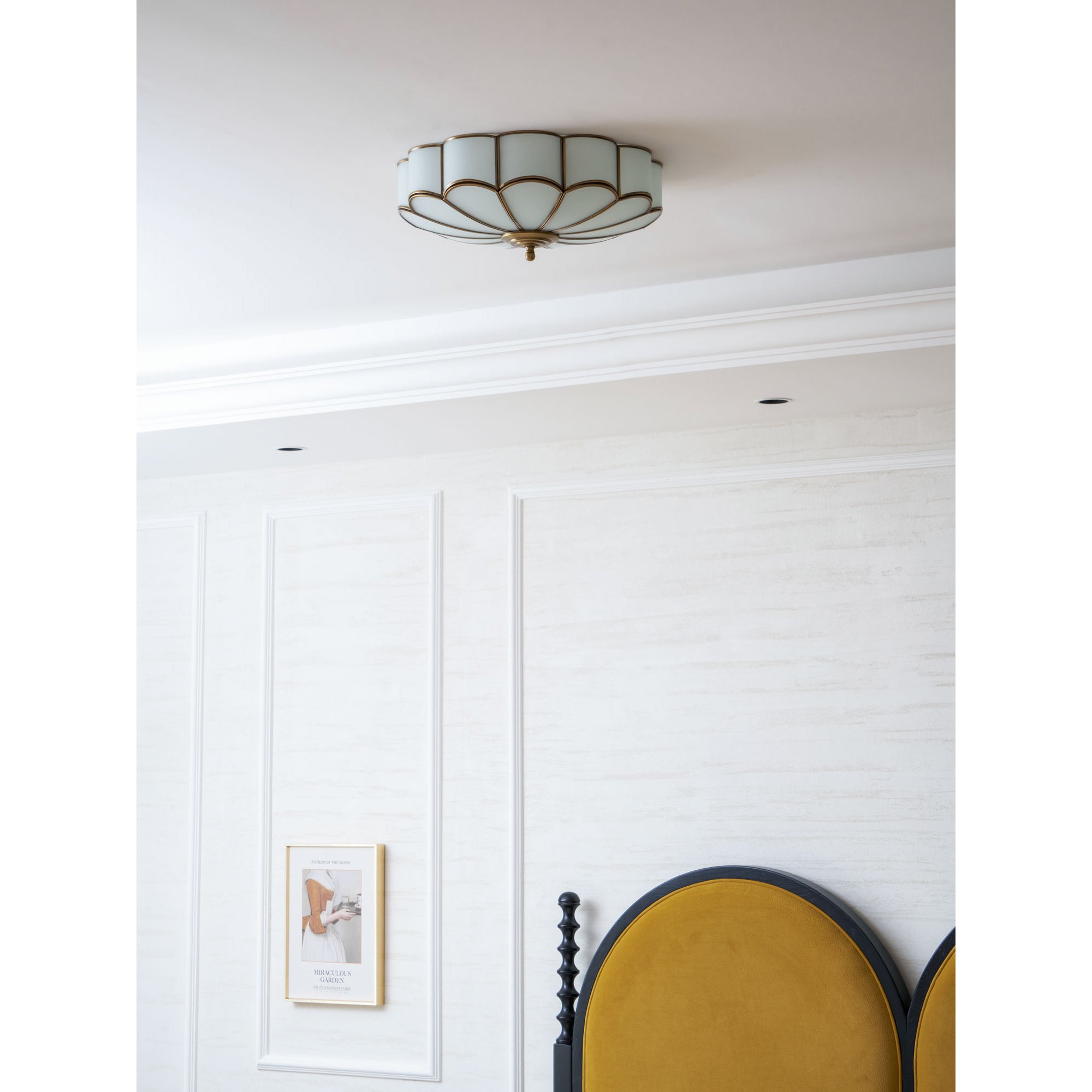 Blumenförmige Deckenlampe aus Glas mit Messing-Finish – Postmodernes Design mit 3, 4 oder 6 Lichtern | Restfield