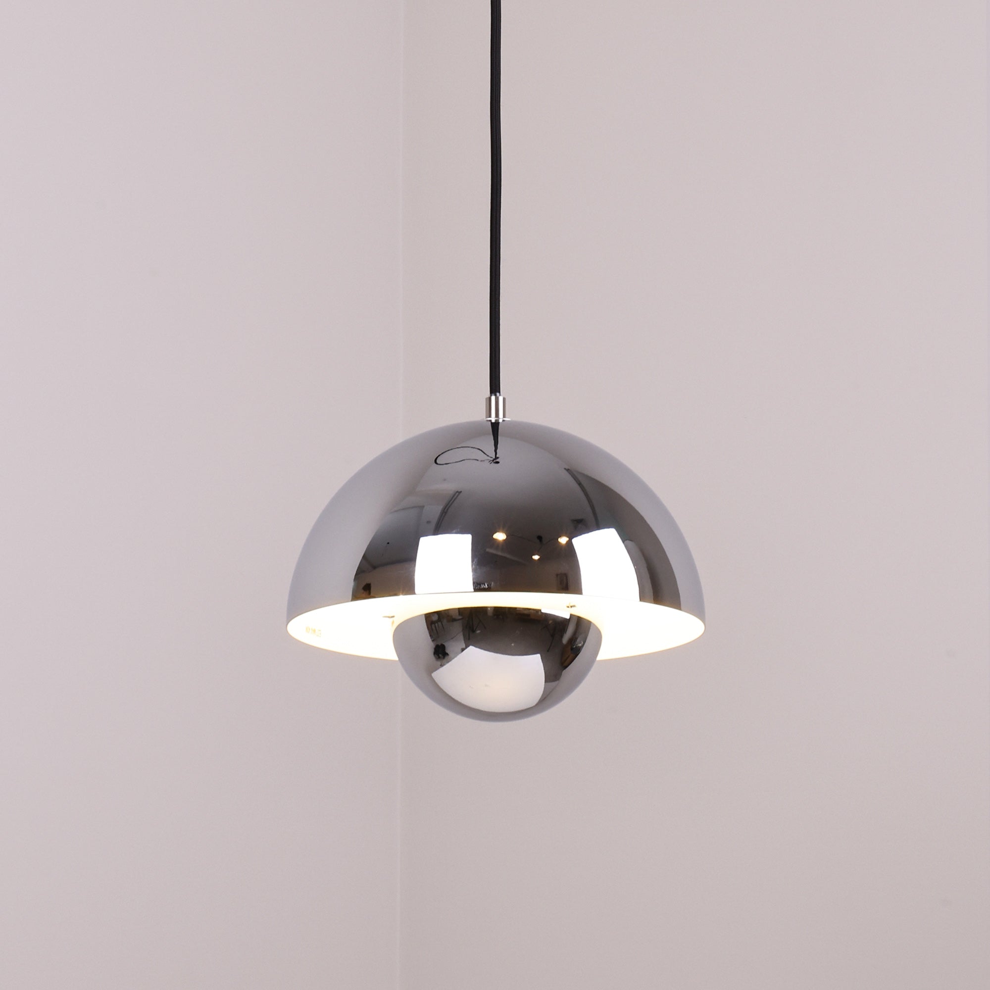Ronde Hanglampen in Scandinavisch Design – Dubbele Halfbolvorm met Verstelbare Draad – E27/G9 – Verkrijgbaar in 16 Kleuren | Sansoti