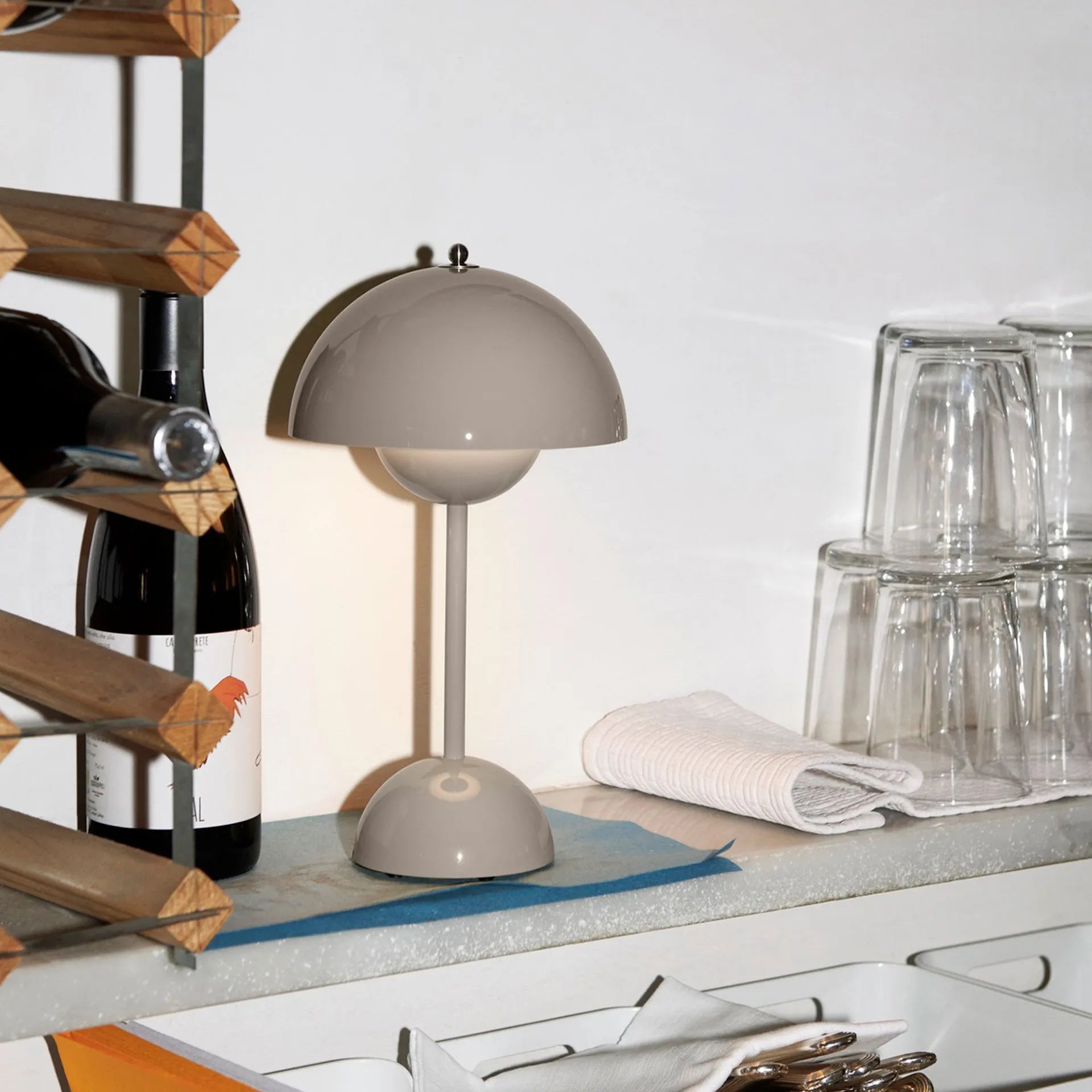 Draadloze Tafellamp met Geïntegreerde LED Accu — Dimbaar 3000K-6000K | Icoon Scandinavisch Design | Sansoti