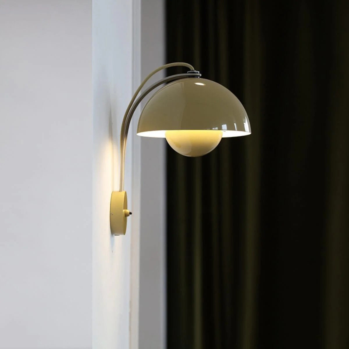 VP9 Wandlamp — Dubbele Koepel Stijlicoon in 13 Kleuren — Dimbaar E26/E27 — Voor Slaapkamer, Gang, Leeshoek | Sansoti