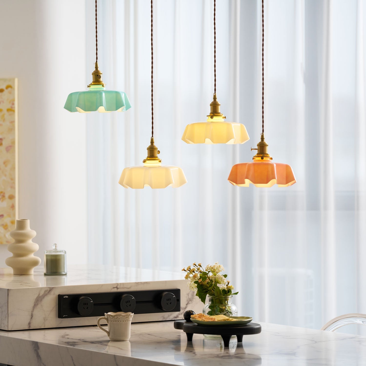 Geplooide Glazen Hanglamp met Messing Armatuur — Vintage Franse Stijl in Wit, Beige, Roze of Blauw — Verstelbare Kabel 150 cm | Sansoti