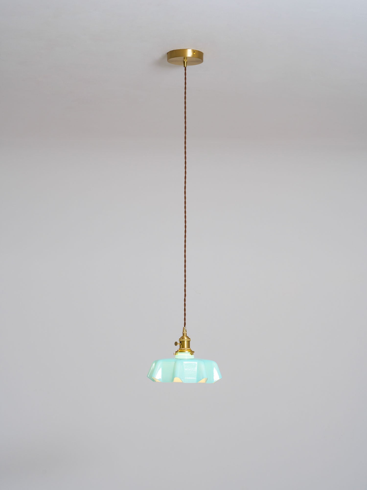 Geplooide Glazen Hanglamp met Messing Armatuur — Vintage Franse Stijl in Wit, Beige, Roze of Blauw — Verstelbare Kabel 150 cm | Sansoti