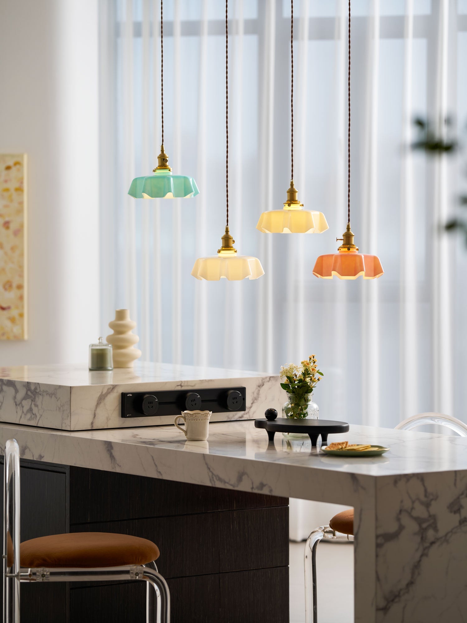 Geplooide Glazen Hanglamp met Messing Armatuur — Vintage Franse Stijl in Wit, Beige, Roze of Blauw — Verstelbare Kabel 150 cm | Sansoti