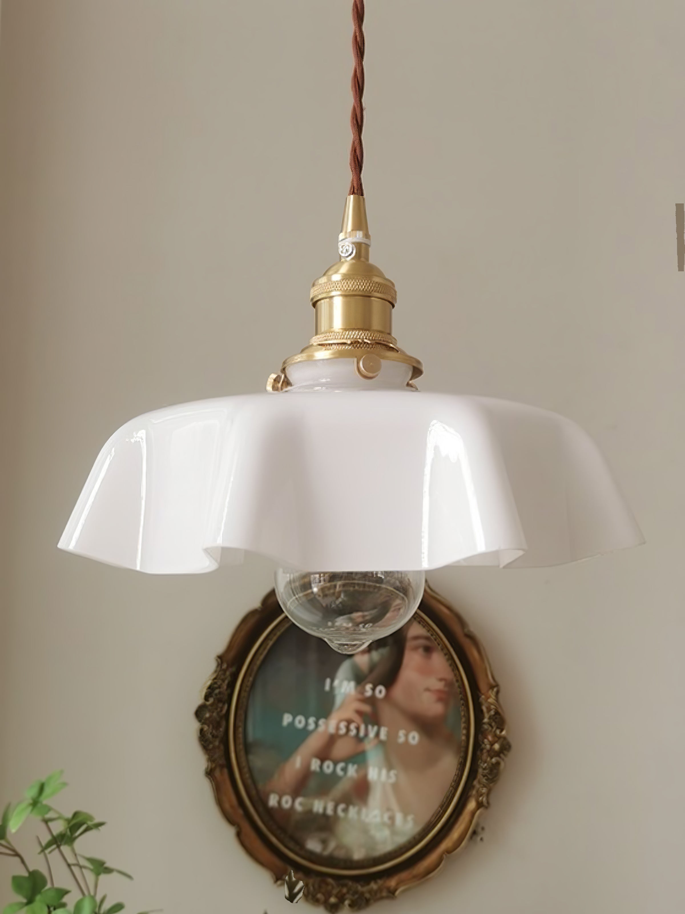 Geplooide Glazen Hanglamp met Messing Armatuur — Vintage Franse Stijl in Wit, Beige, Roze of Blauw — Verstelbare Kabel 150 cm | Sansoti