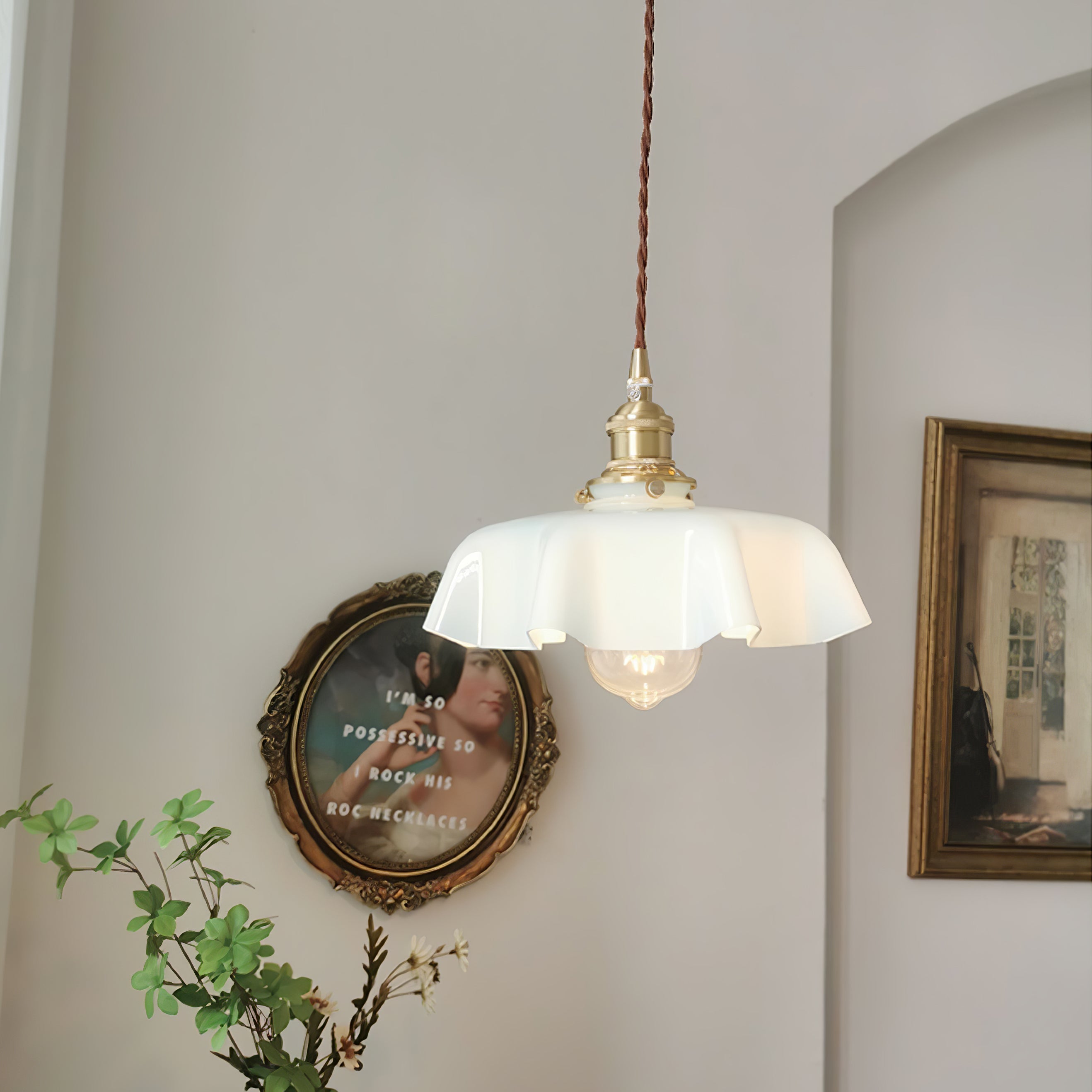 Geplooide Glazen Hanglamp met Messing Armatuur — Vintage Franse Stijl in Wit, Beige, Roze of Blauw — Verstelbare Kabel 150 cm | Sansoti