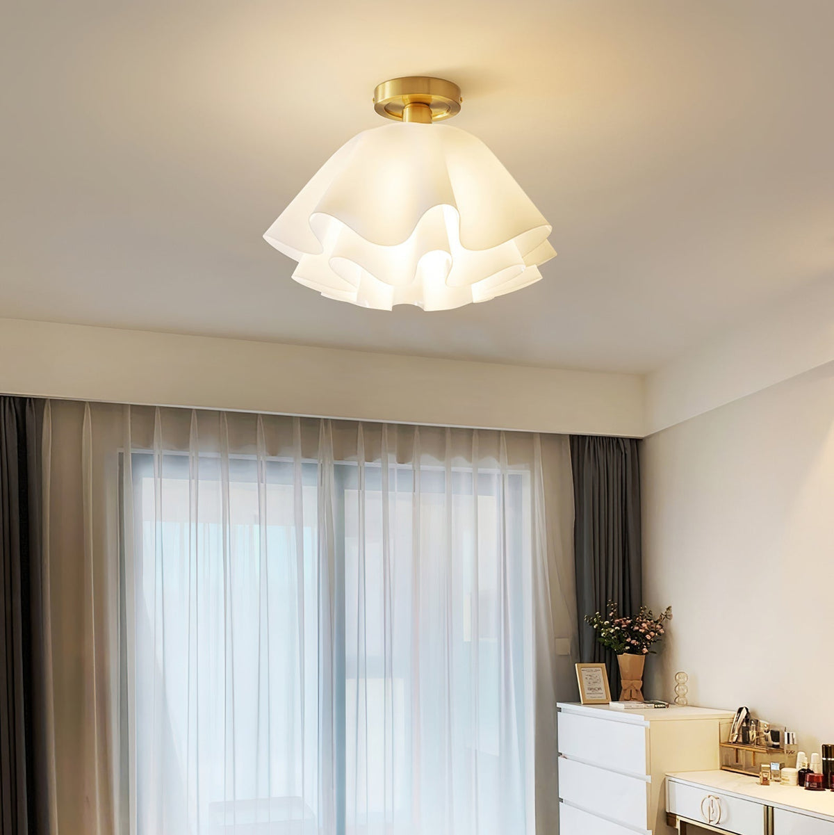 Ceiling Light, Flower-Shaped Modern Pleated Design, Metal and Acrylic, Living Room and Dining Room Lighting, E26 E27 Socket | Sansoti