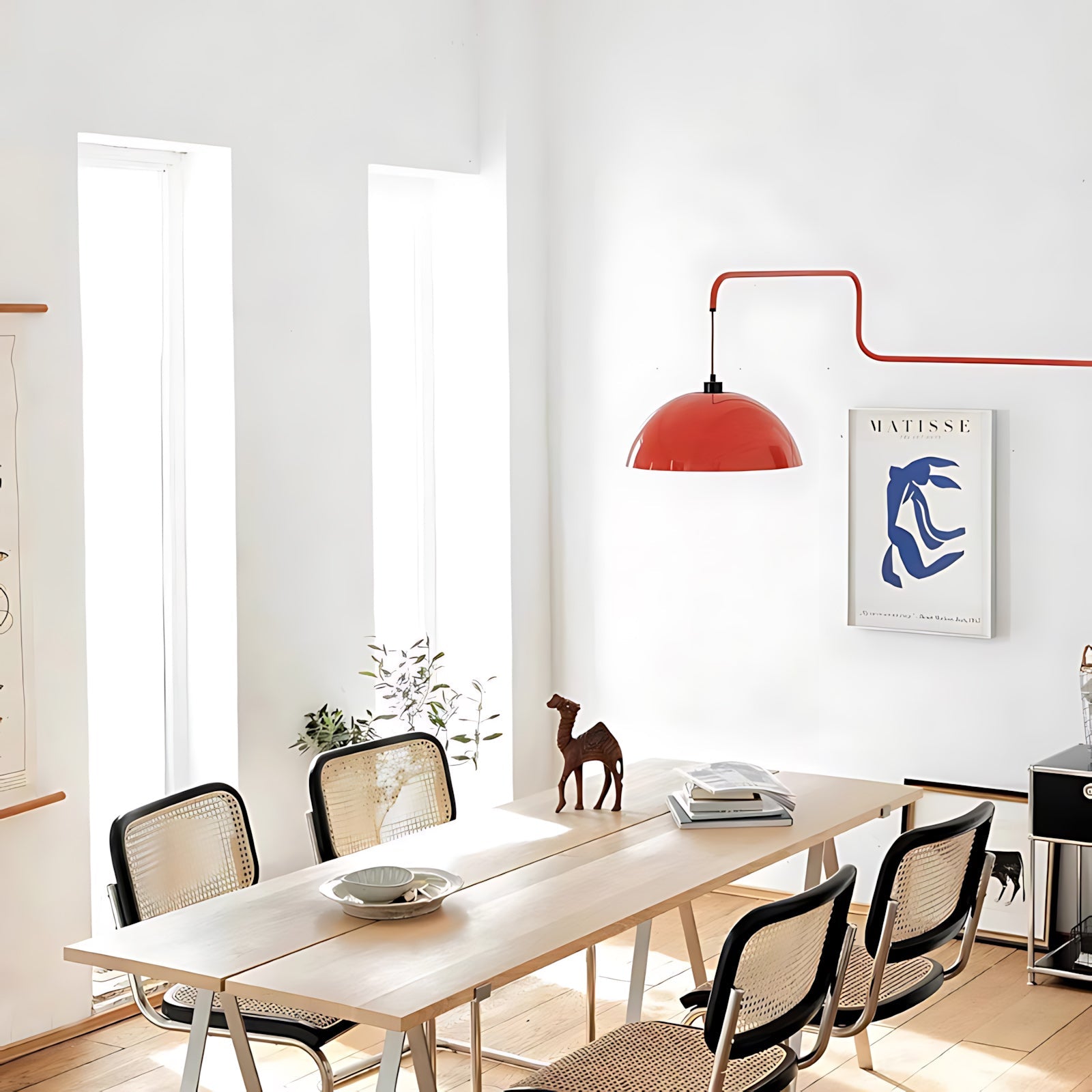 Geometrische Wandlamp Plug-In met Dimfunctie – Rood & Zwart Metalen Design – 3 Maten S/M/L | Sansoti