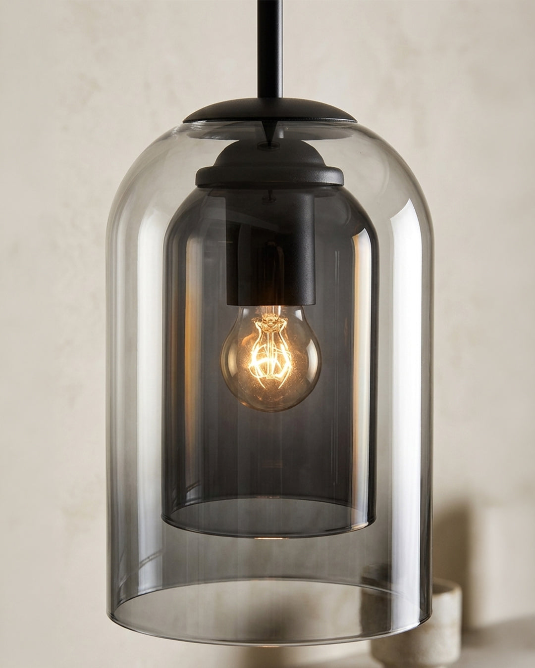 Glazen Hanglamp Ginza met Gebogen Vorm en Zachte Sfeerverlichting Warm Wit – E27 Fitting Inclusief Dimbare Compatibiliteit | Sansoti