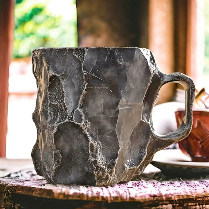 Handgefertigter Kristallglasbecher 350-450 ml mit Natursteinoptik, Kaffeetasse und Teeglas, wärmeisolierend, doppelwandig | Sansoti