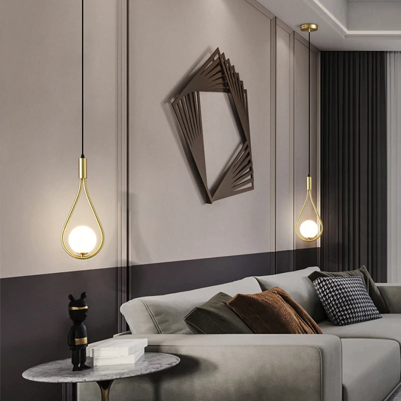 Nordic Hanglamp met Strakke Silhouet – Zwart & Goud Design | Sansoti