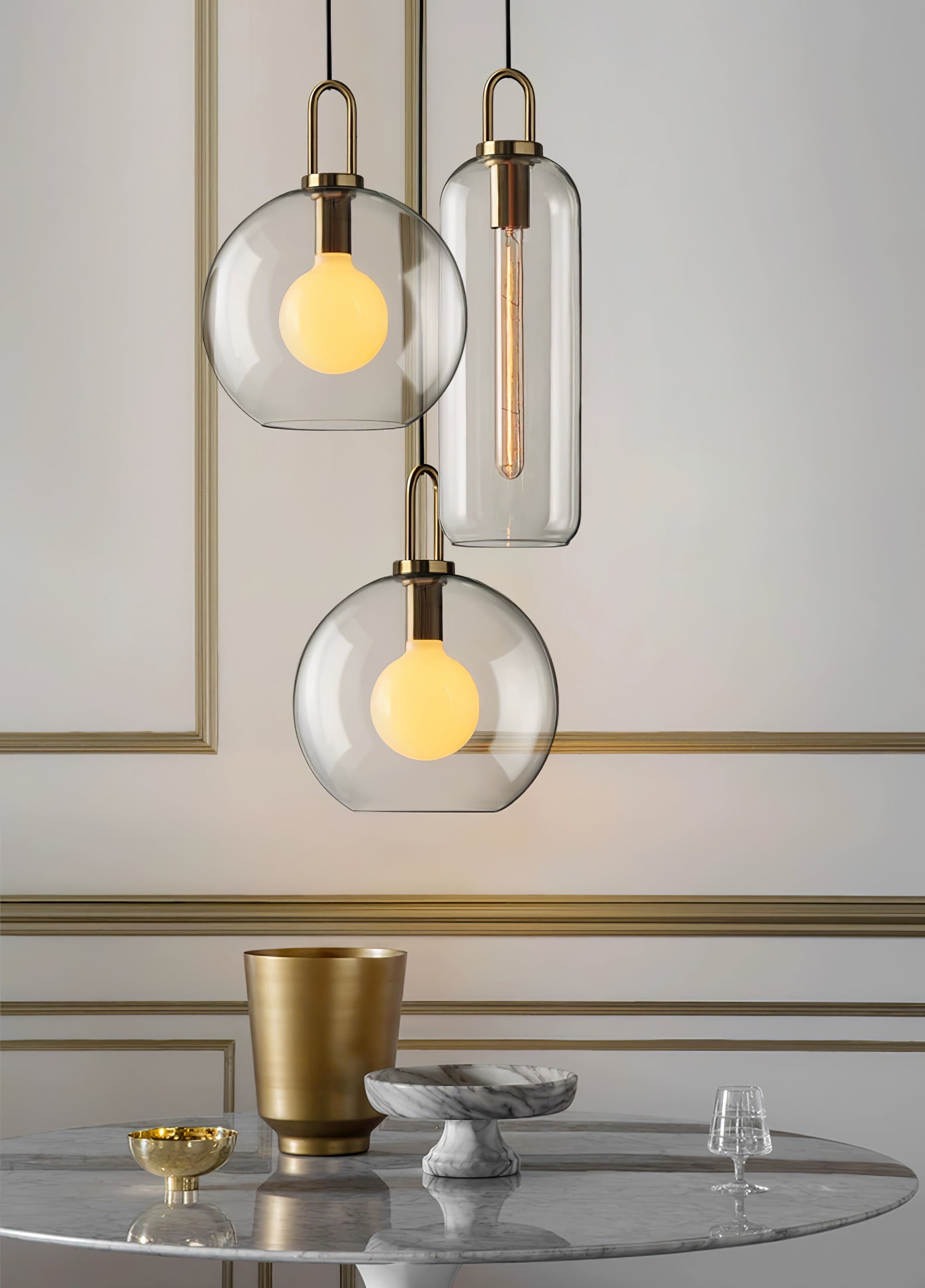 Glazen Hanglamp met Koperen Afwerking – Capsule & Sphere Vormen | Sansoti