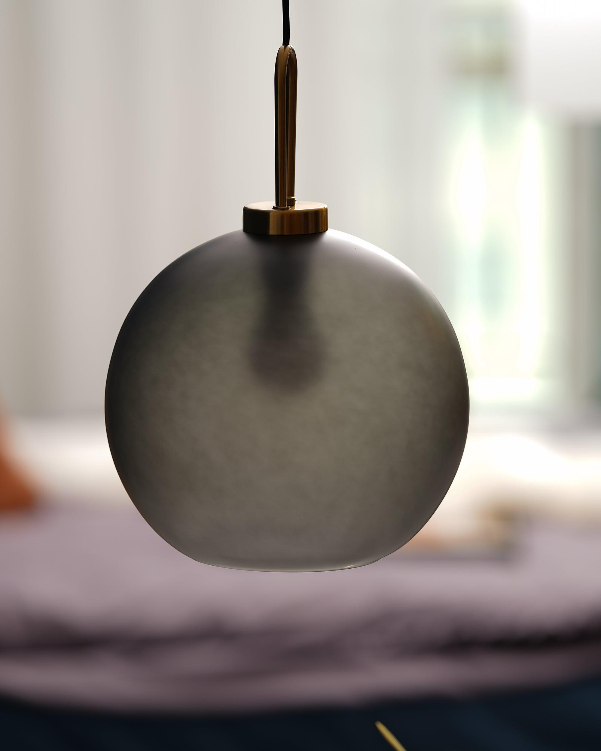Glazen Hanglamp met Koperen Afwerking – Capsule & Sphere Vormen | Sansoti