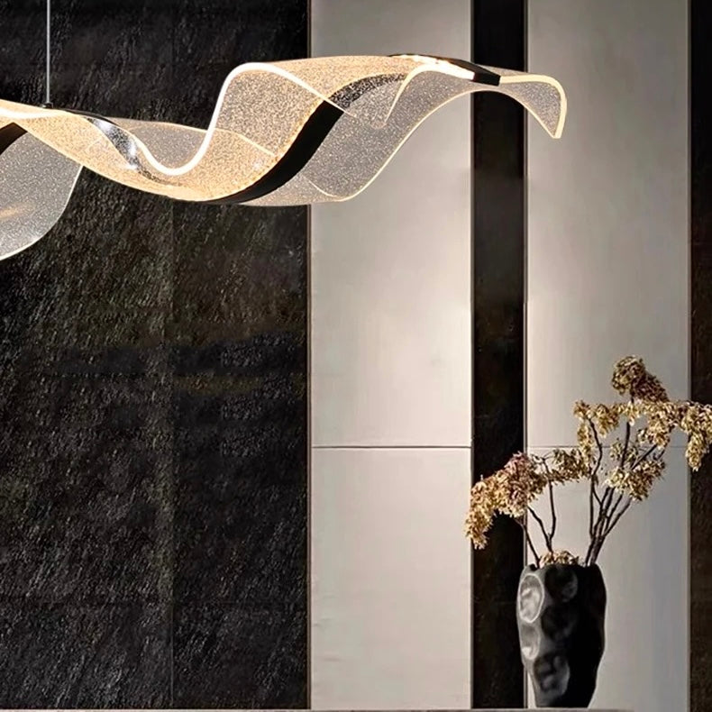 Suspension LED sculpturale avec structure acrylique artisanale et éclairage dimmable | Restfield