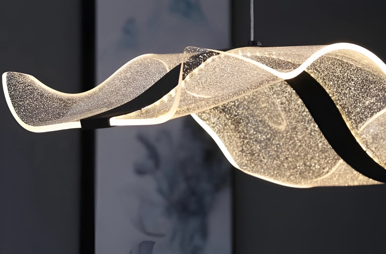 Suspension LED sculpturale avec structure acrylique artisanale et éclairage dimmable | Restfield