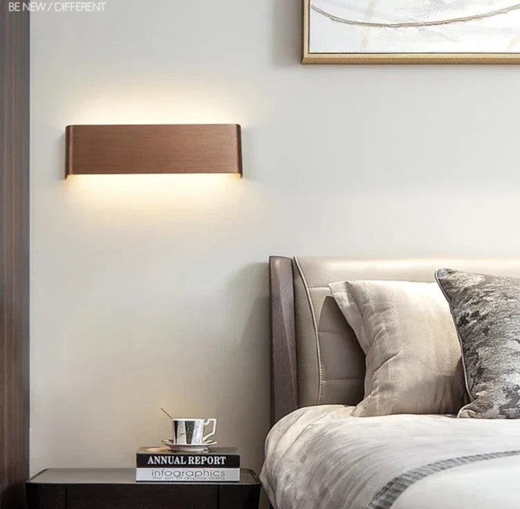 Ultra-dunne design wandlamp APHRODITE — moderne aluminium LED-wandverlichting met acryl kap | Sansoti