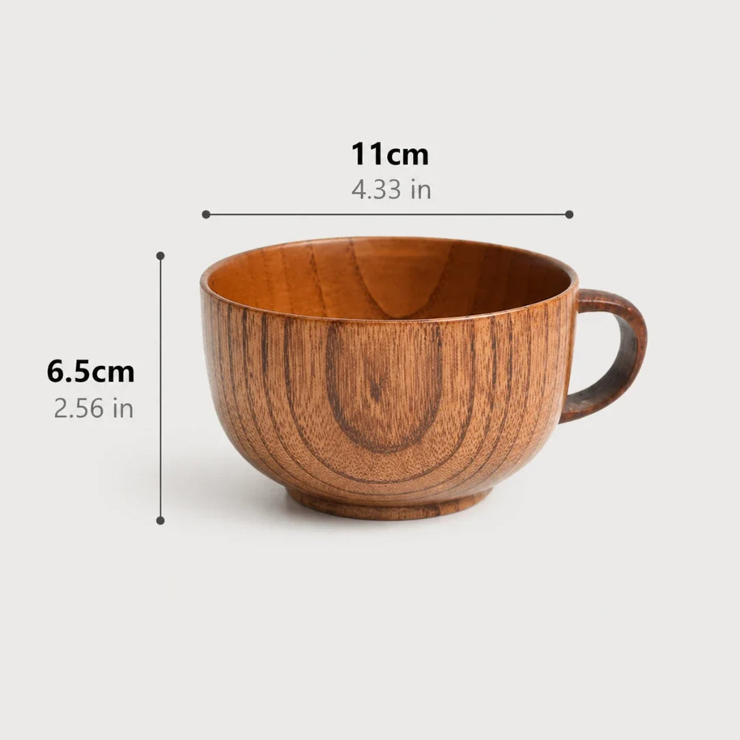 Handgefertigter Holzbecher mit natürlicher Maserung für Tee, Kaffee und Heißgetränke | Sansoti