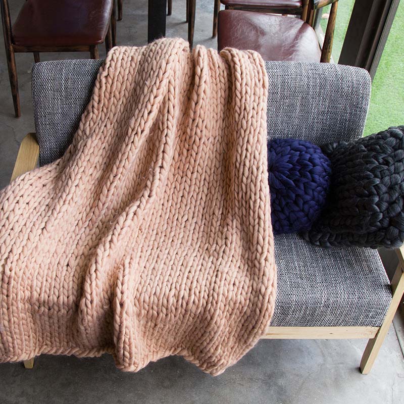 Knitted Throw with Chunky Pattern for Sofa and Bed Soft Woolen Blanket Cozy Knit Design Living Room Bedroom | Sansoti