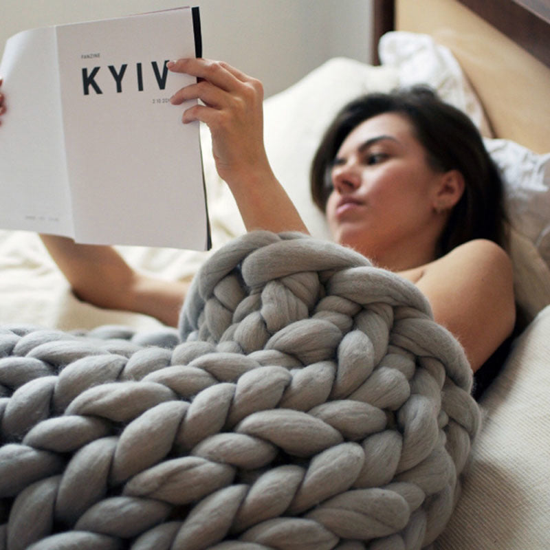 Knitted Throw with Chunky Pattern for Sofa and Bed Soft Woolen Blanket Cozy Knit Design Living Room Bedroom | Sansoti