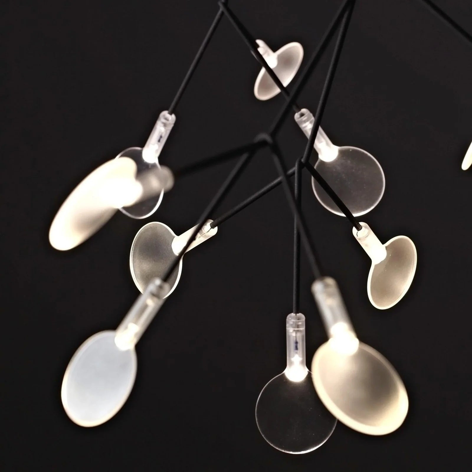 Design Heracleum Kroonluchter met LED Bladeren – Moderne Organische Hanglamp met 30 tot 108 Lichtpunten in Zwart of Roségoud | Sansoti