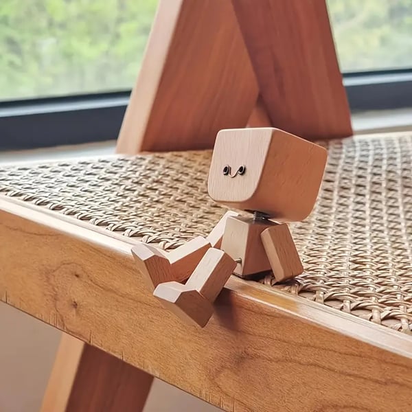 Houten Decoratiefiguur met Wippende Beweging en 12 Magnetische Gezichten | Sansoti